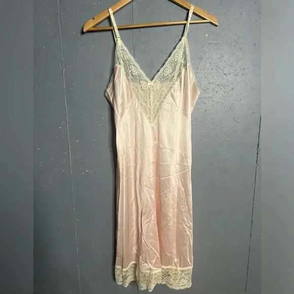 Vintage Pink Lace Slip, Size 36 (Medium) - Picture 1 of 6